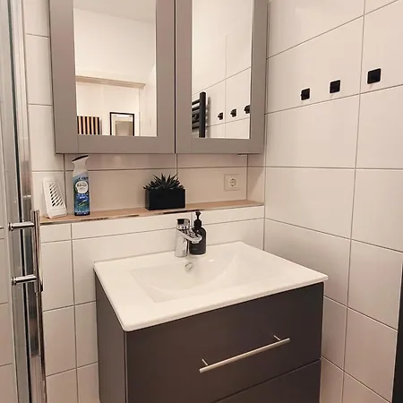 Mh Cosy Zentral Im Ort 10 Min Zum Chiemsee Apartmán